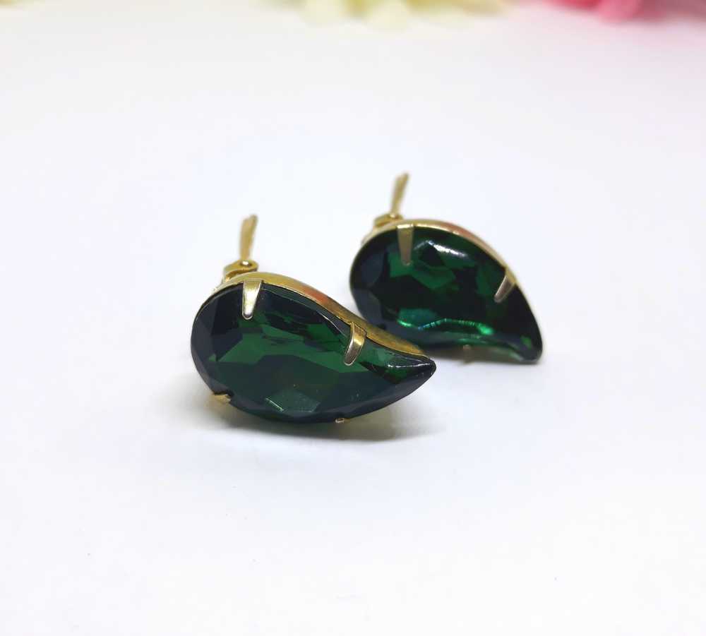 Gorgeous Green Teardrop Earrings - Clip-On Earrin… - image 2