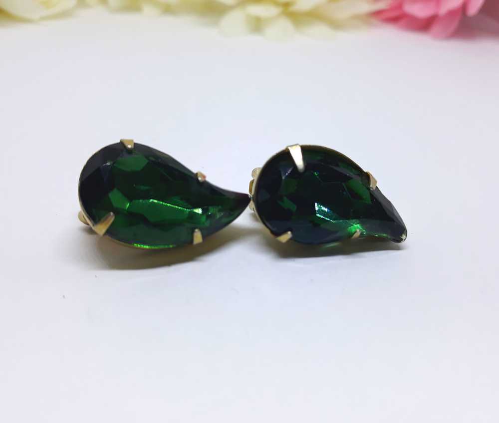 Gorgeous Green Teardrop Earrings - Clip-On Earrin… - image 3