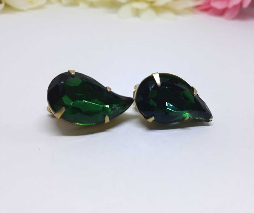 Gorgeous Green Teardrop Earrings - Clip-On Earrin… - image 5