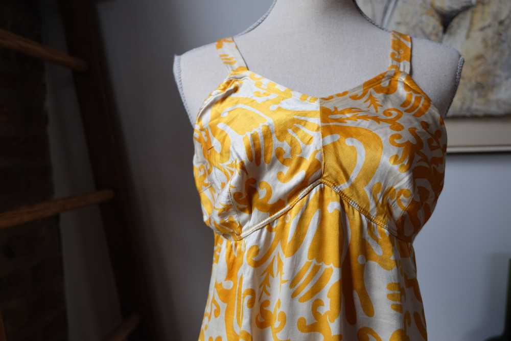 1940s Yellow and White Satin Dragon Print Swimsuit - image 4