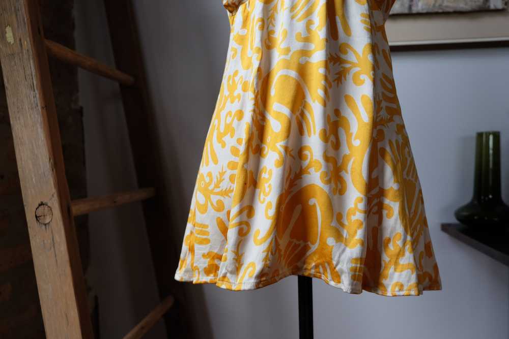 1940s Yellow and White Satin Dragon Print Swimsuit - image 5