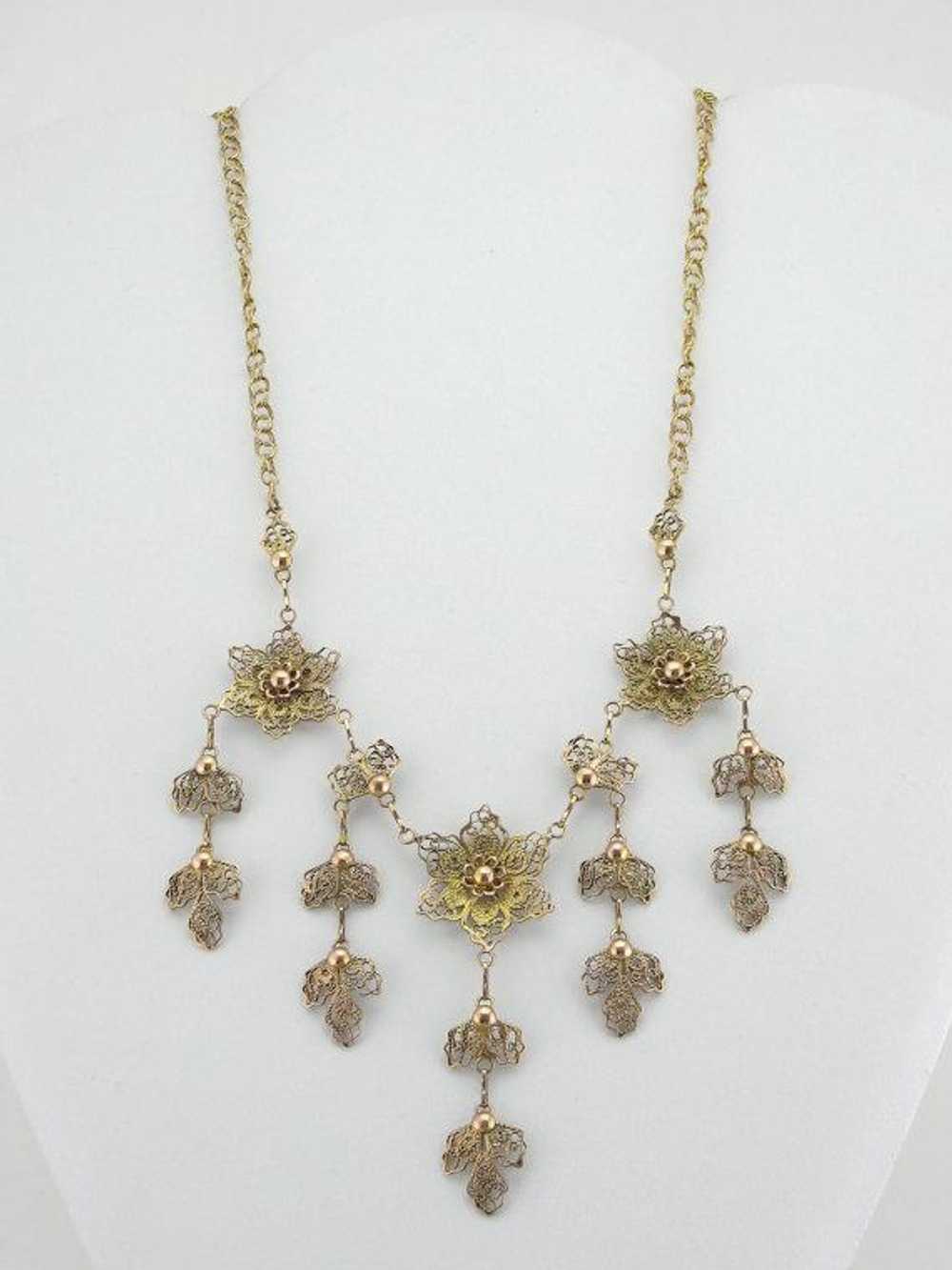 Vintage Floral Gold Filigree Festoon Necklace - image 4