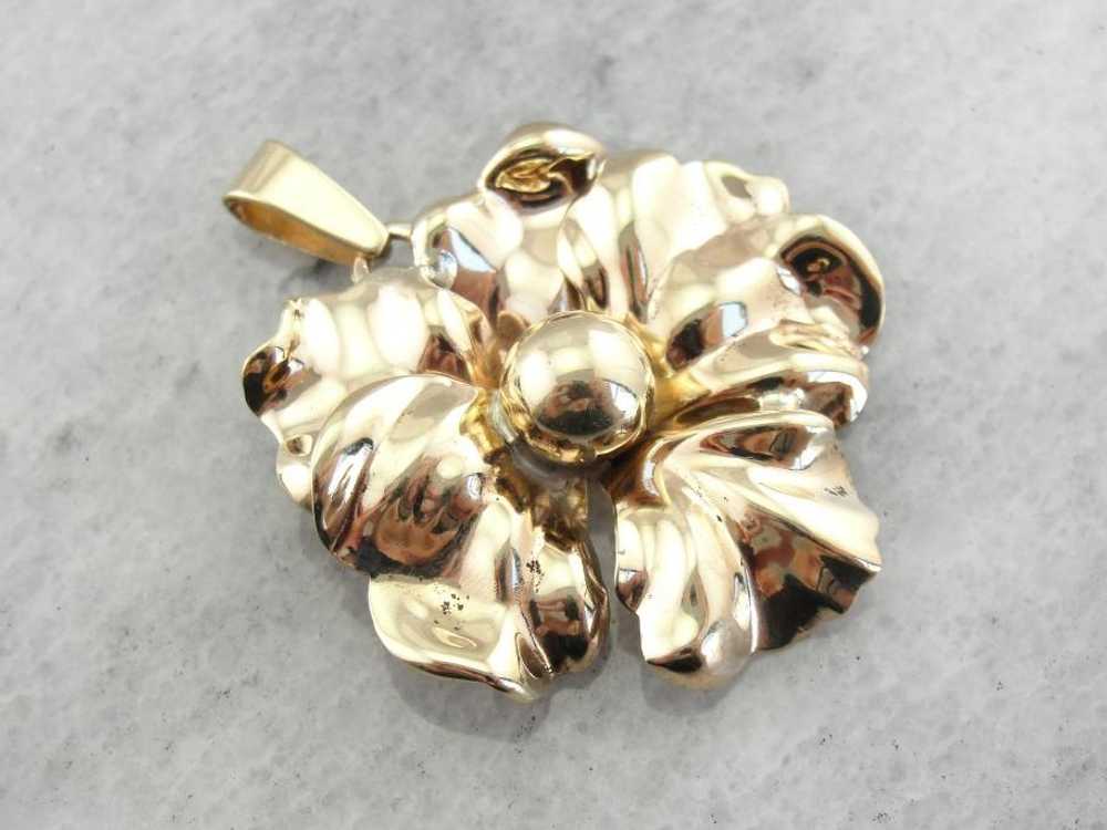 Vintage Mid Century Blossom Pendant in Yellow Gold - image 1