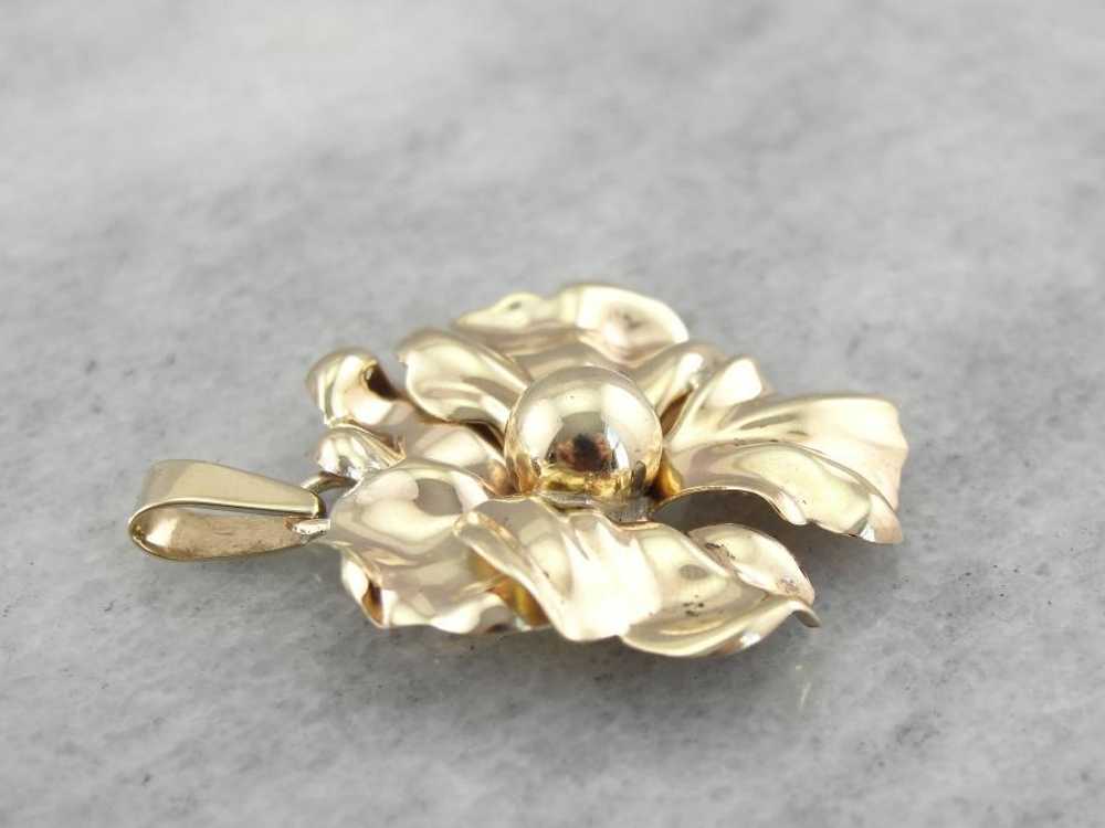 Vintage Mid Century Blossom Pendant in Yellow Gold - image 3