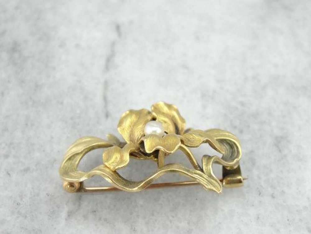 Art Nouveau Frilled Iris Gold Pin with Pearl Cent… - image 2