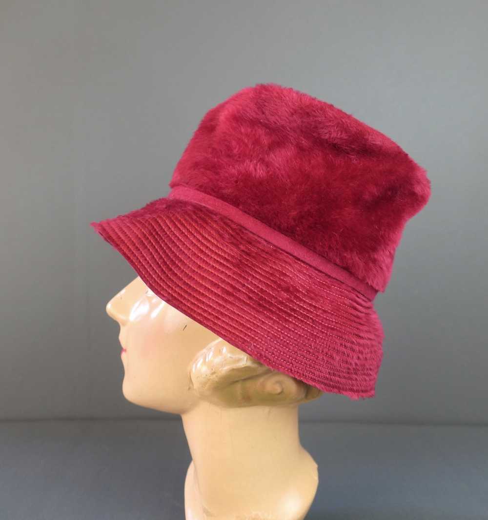 Vintage Dark Red Plush Hat 1960s fits 21 inch hea… - image 7
