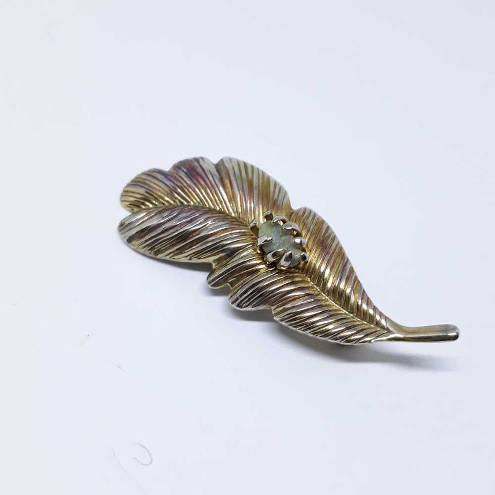 Gorgeous Vintage Leaf Brooch with Delicate Green … - image 7