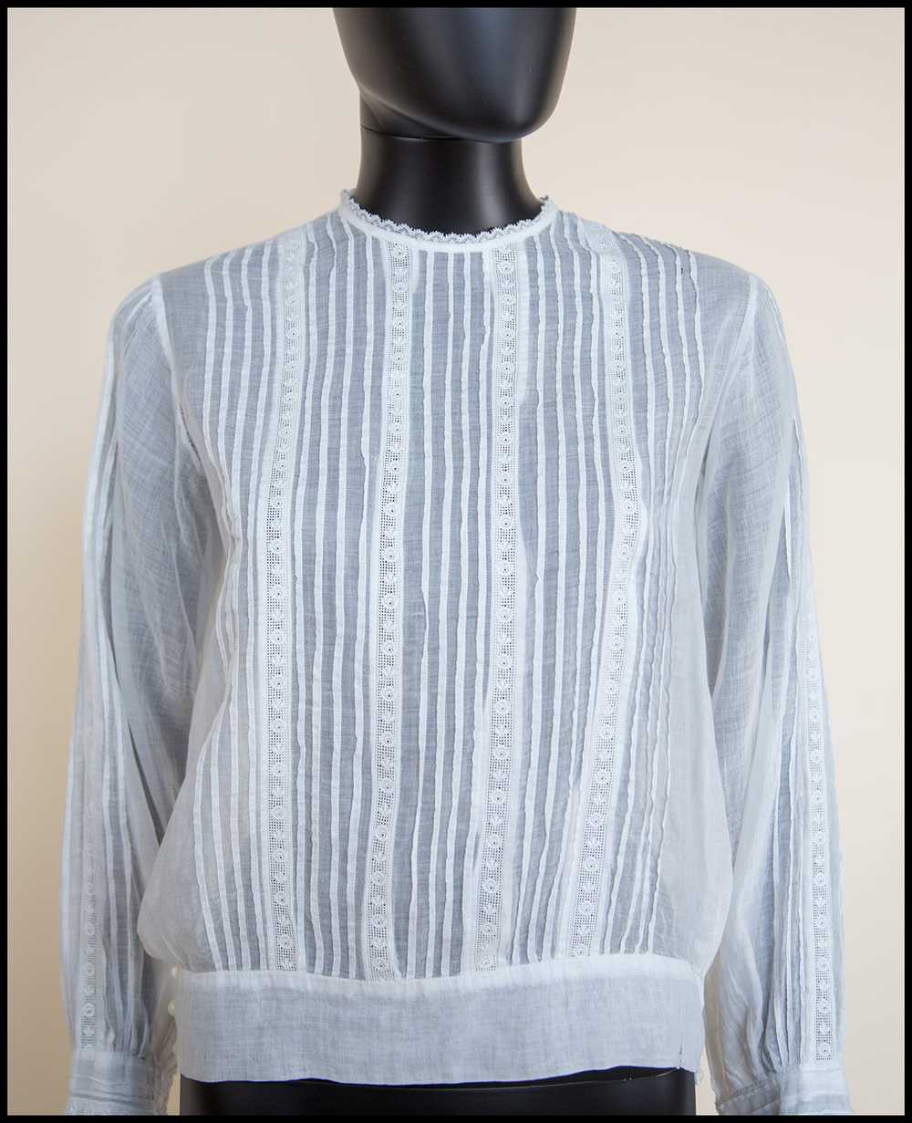 Vintage 1920s Embroidered White Cotton Blouse - image 10