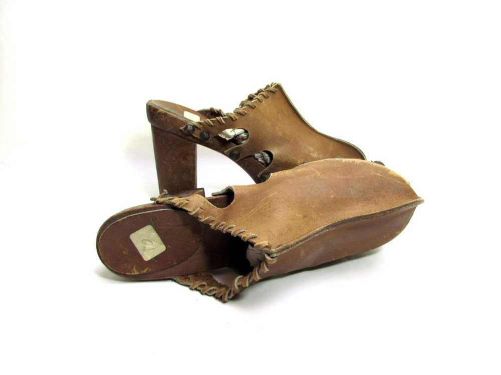 Vintage 70s platform shoes high heels clogs BUFFA… - image 4