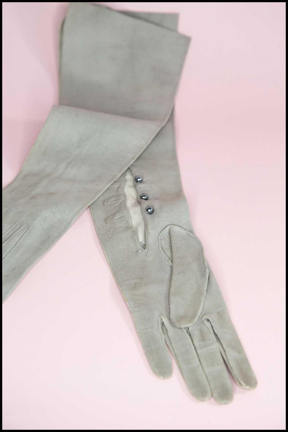 Vintage 1950s Grey Leather Long Gloves - image 3