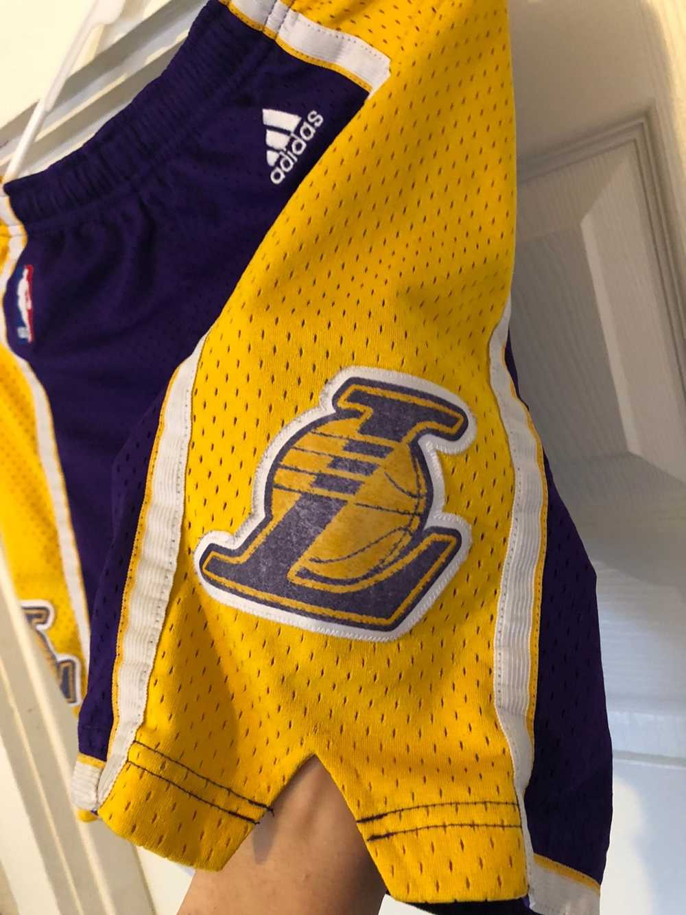 Throwback Classic Lakers Basketball Shorts Sports Pants with Zip Pockets –  BuyMovieJerseys