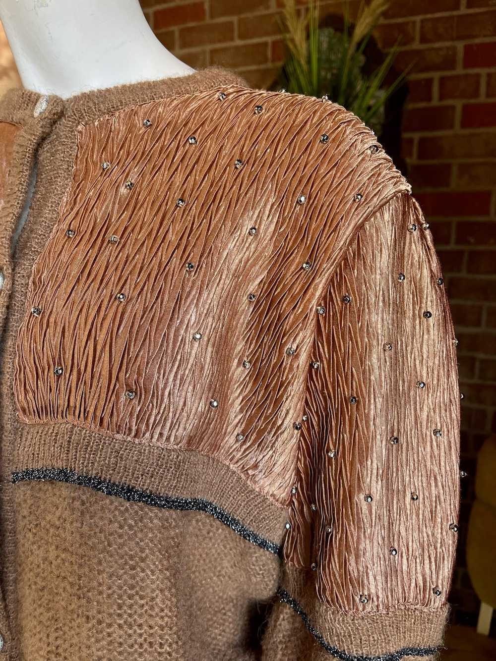 1980s Mohair and Plisse Caramel & Copper Sweater - image 8