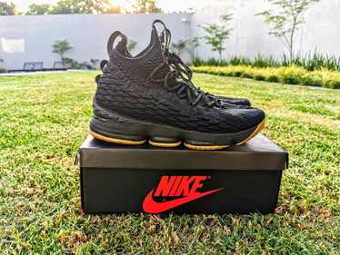 lebron 15 black gum size 10.5 Gem