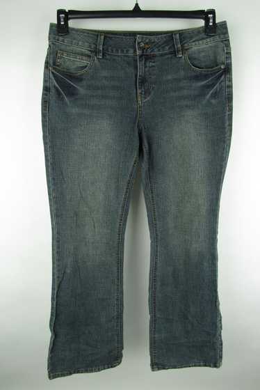 Apt. 9 Women’s Bootcut Jeans, Tummy Control, Mid Rise, Size 8 (32 X 30.5)  NEW