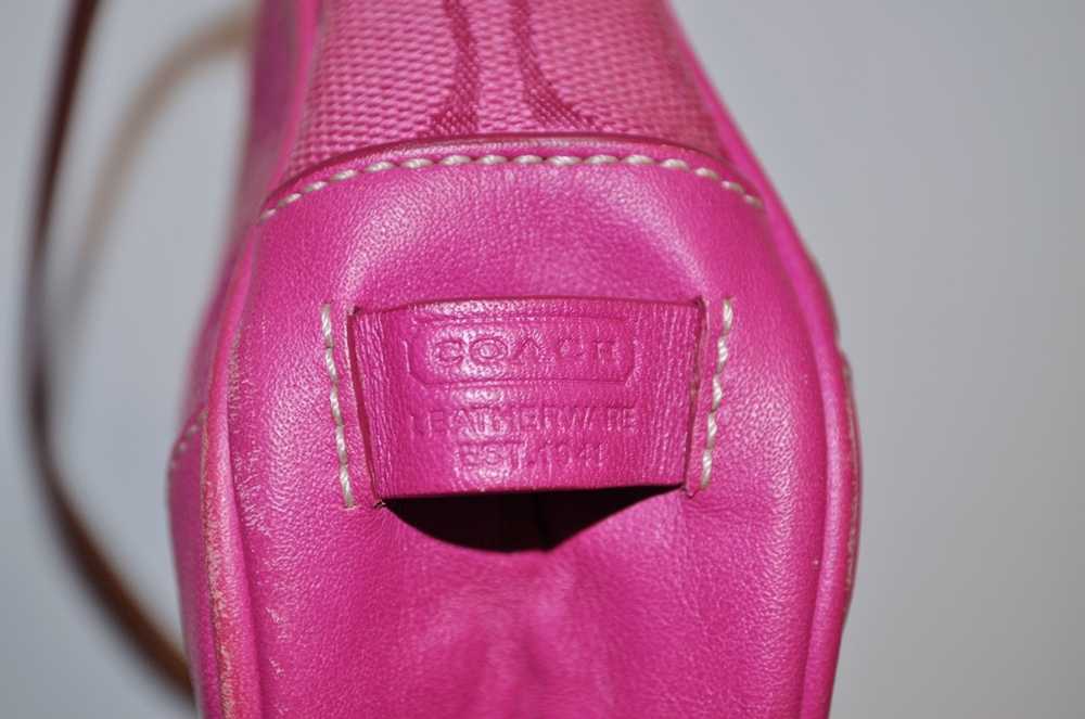 Bonnie Cashin for Coach Clutch Bag Pink Leather Kiss Lock Pouch Cashin  Carry 60s For Sale at 1stDibs | coach kiss bag, coach kiss purse