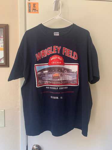 Vintage vintage Wrigley Field t shirt