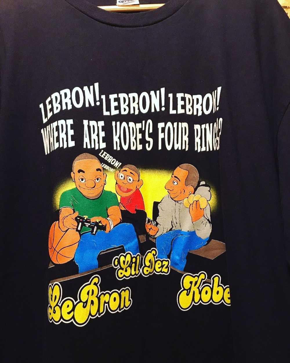 Vintage Rare Kobe Bryant Lebron Mvpuppets Shirt 2… - image 2