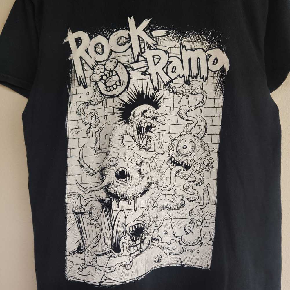 T T Gem Tees Tee Shirt × Tour SHI… × ROCK RAMA - Band O Rock