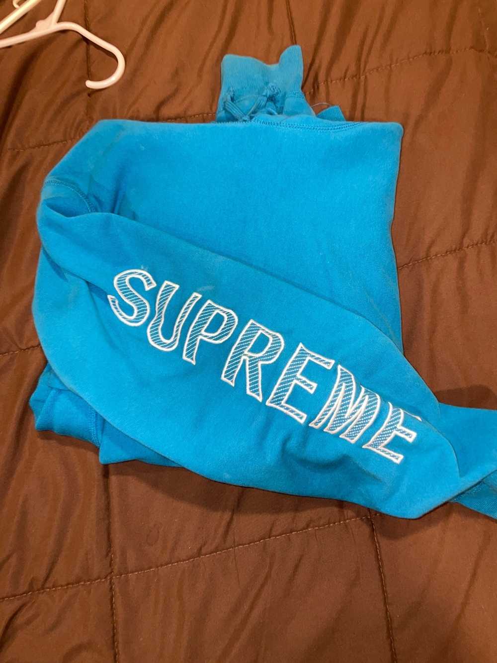 Supreme Small Box Sweatshirt Embroider (100% AUTHENTIC)