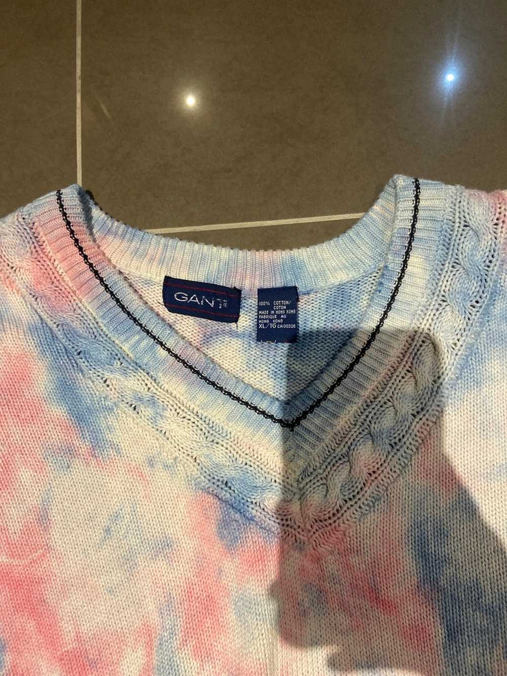 Gant Blue pink dyed white v neck knit - image 2