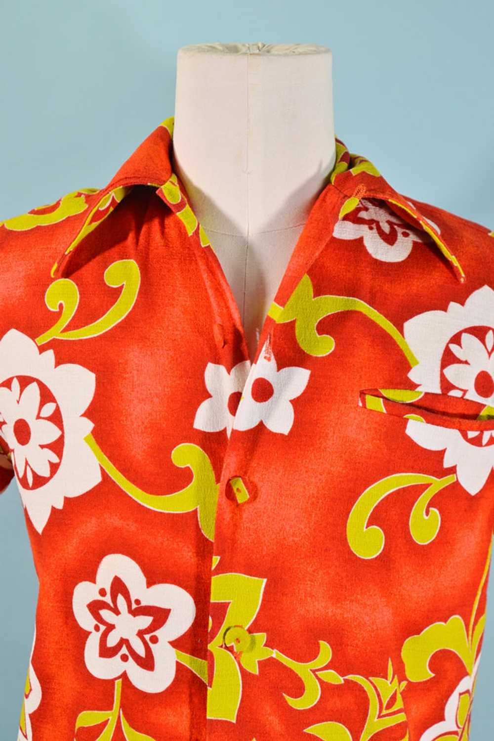 Vintage 70s Hawaiian Aloha Shirt, Bold Floral Pri… - image 3