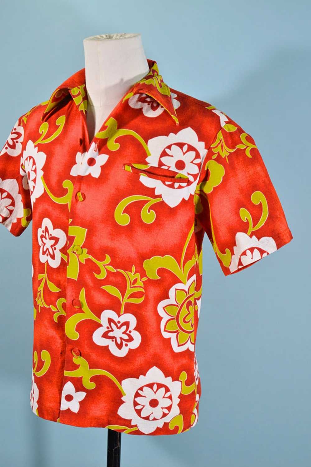 Vintage 70s Hawaiian Aloha Shirt, Bold Floral Pri… - image 4