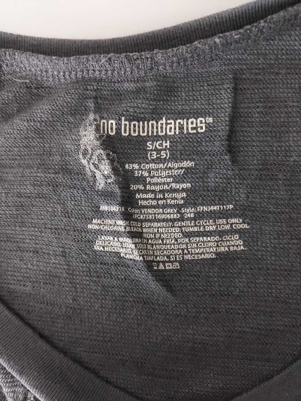 Men’s No Boundaries T-Shirt 100% Cotton. Size XS Purple brand new with tag￼￼