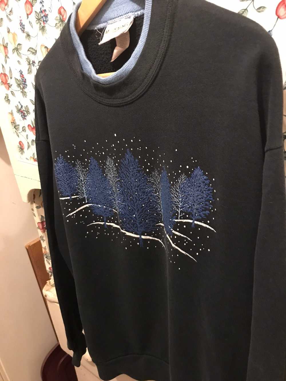 Vintage Vintage 90s Winter Tree Crewneck - image 2