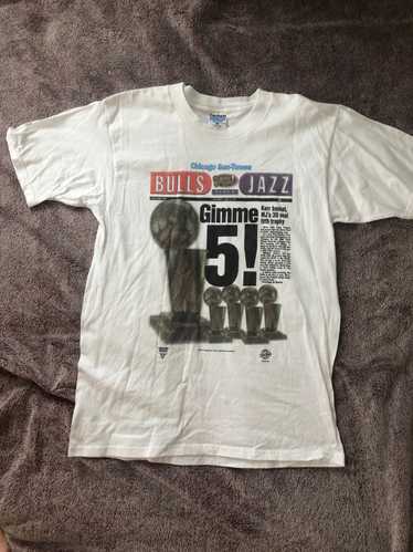 Gildan 1997 Bulls Championship T-shirt Gimme 5! Sun… - Gem