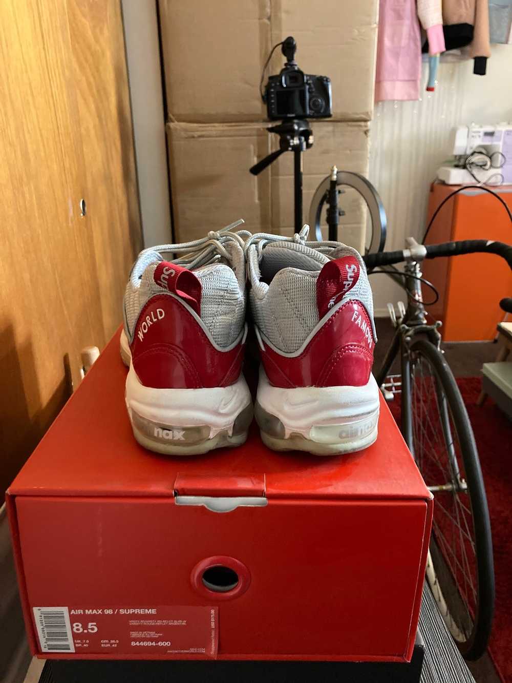 Nike × Supreme Air Max 98 SUPREME - image 2