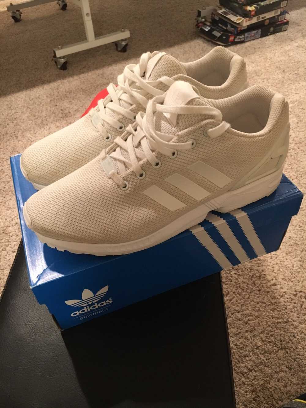 Triple white shop adidas zx flux