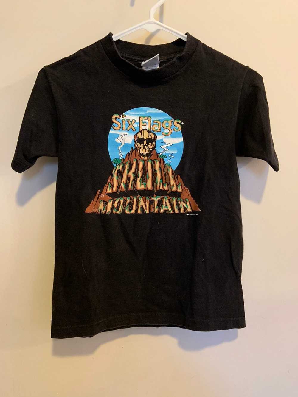 Vintage Six Flags Skull Mountain shirt youth medi… - image 1