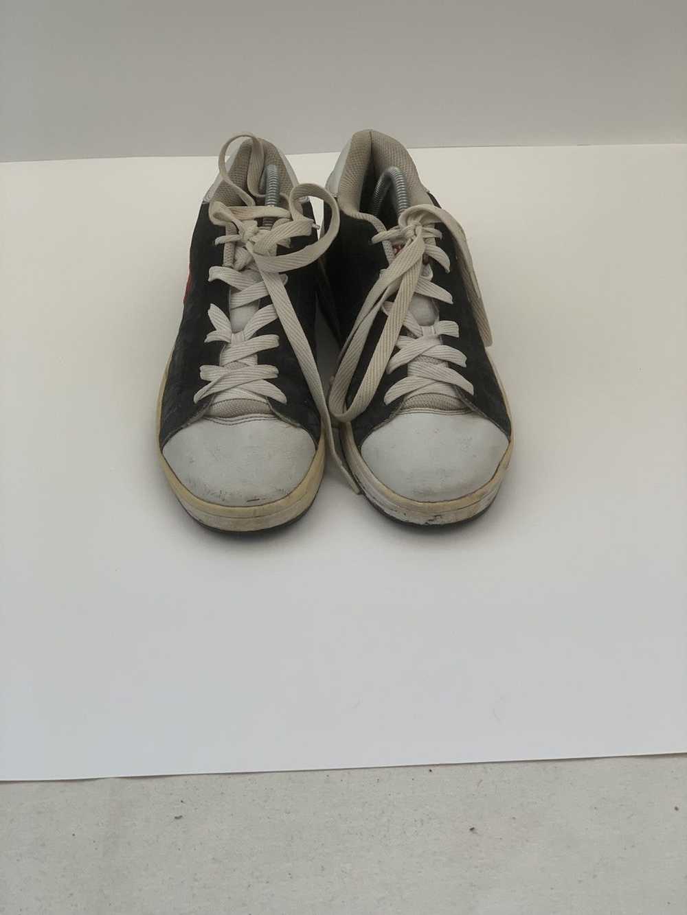 Vintage dc store shoes