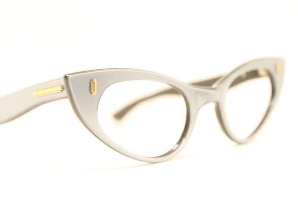 Unused Small Gray Vintage Cat Eye Glasses - image 3