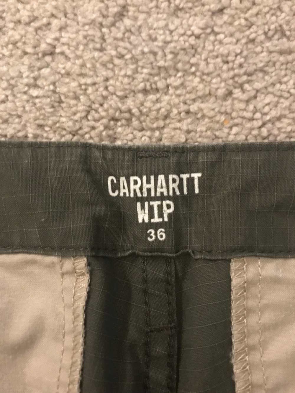 Carhartt Wip × Vintage Regular Cargo Shorts Rip S… - image 5