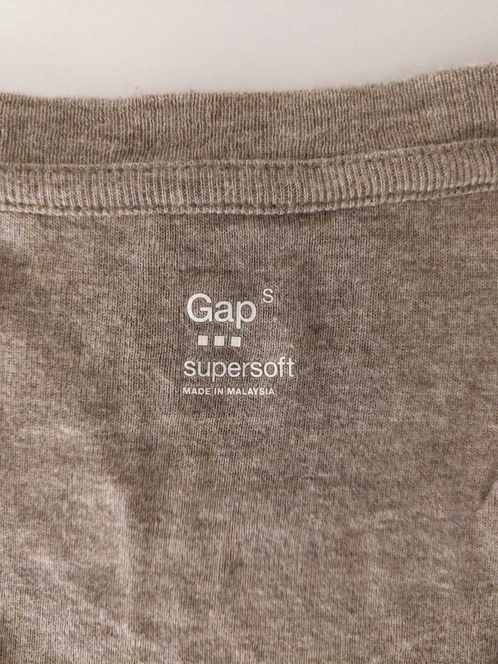 Gap T-Shirt Top - image 3