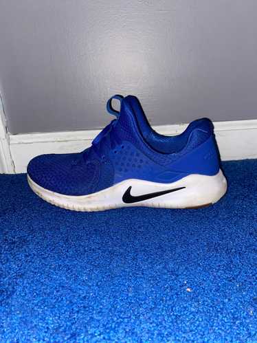 Nike nike running shoe