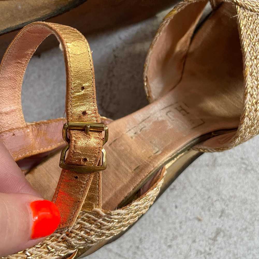 Late 30s early 40s Gold woven platform wedges - image 6