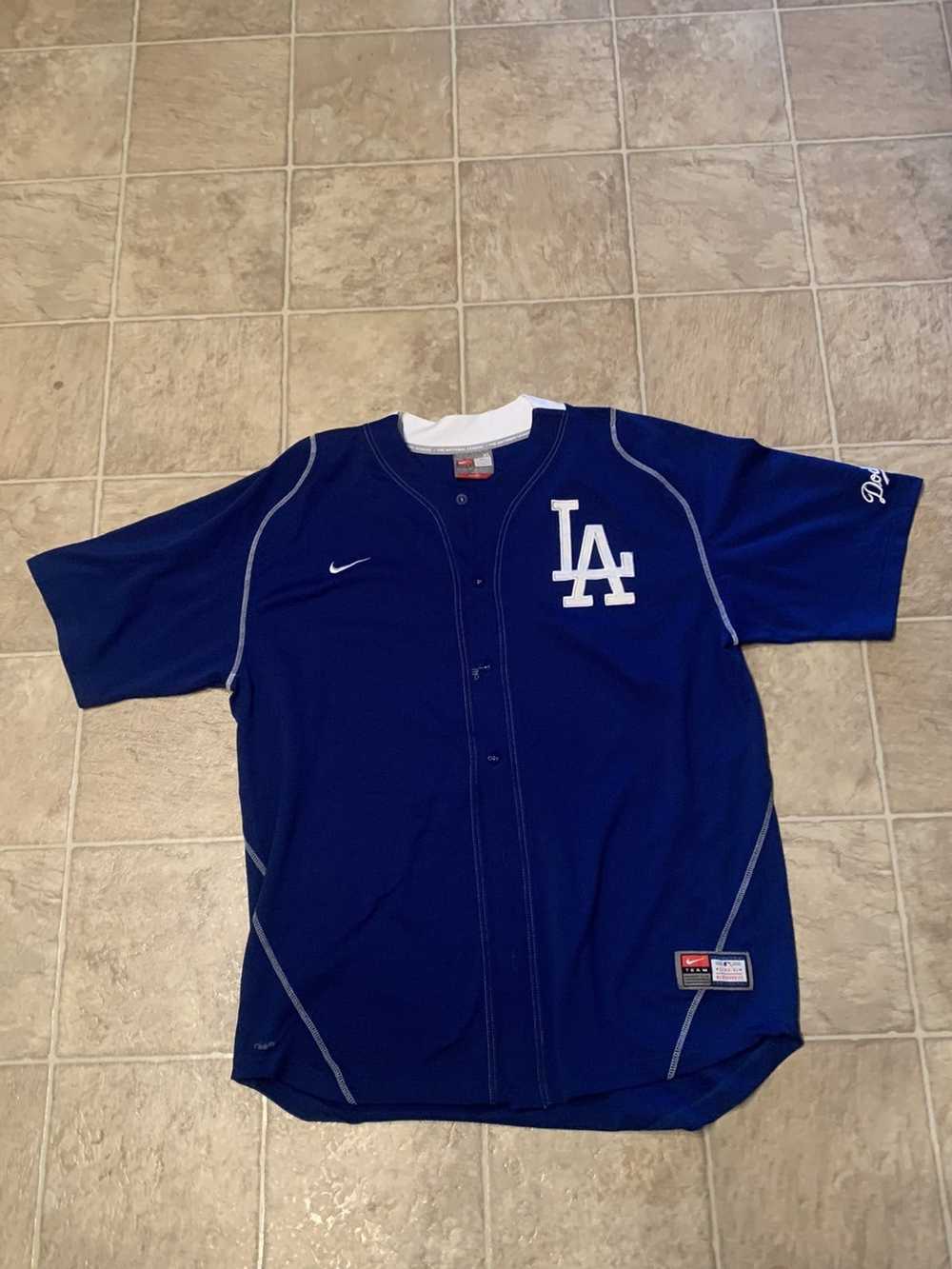 Los Angeles Dodgers × Nike VINTAGE EMBROIDERED DODGER… - Gem