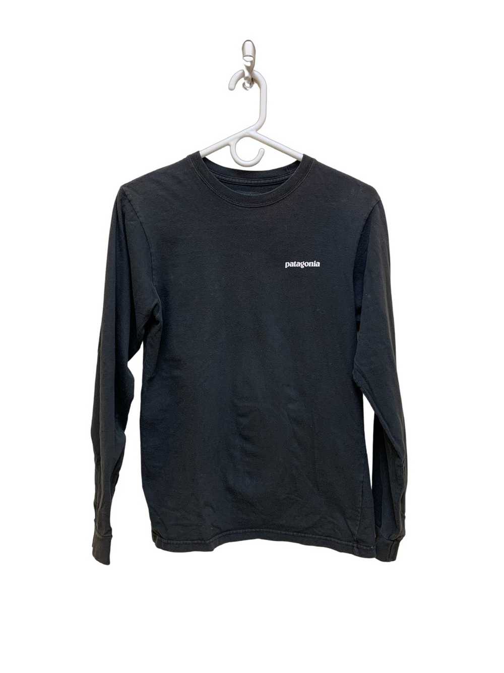 Patagonia Black Patagonia Long Sleeve T-shirt - image 1