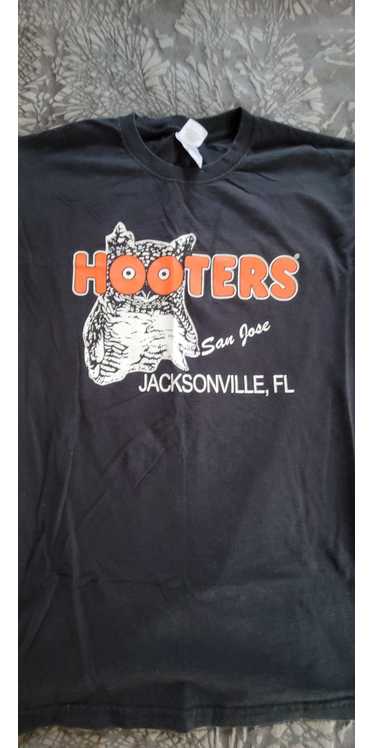 Vintage Hooters Tshirt