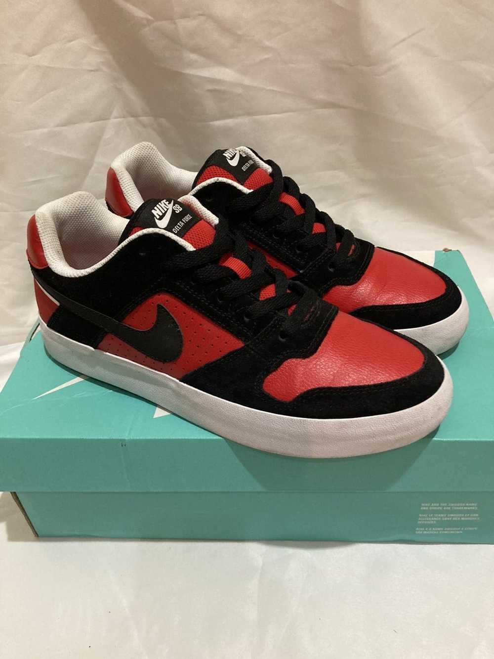 Nike Nike SB Delta Force Vulc red/white/black Siz… - image 1