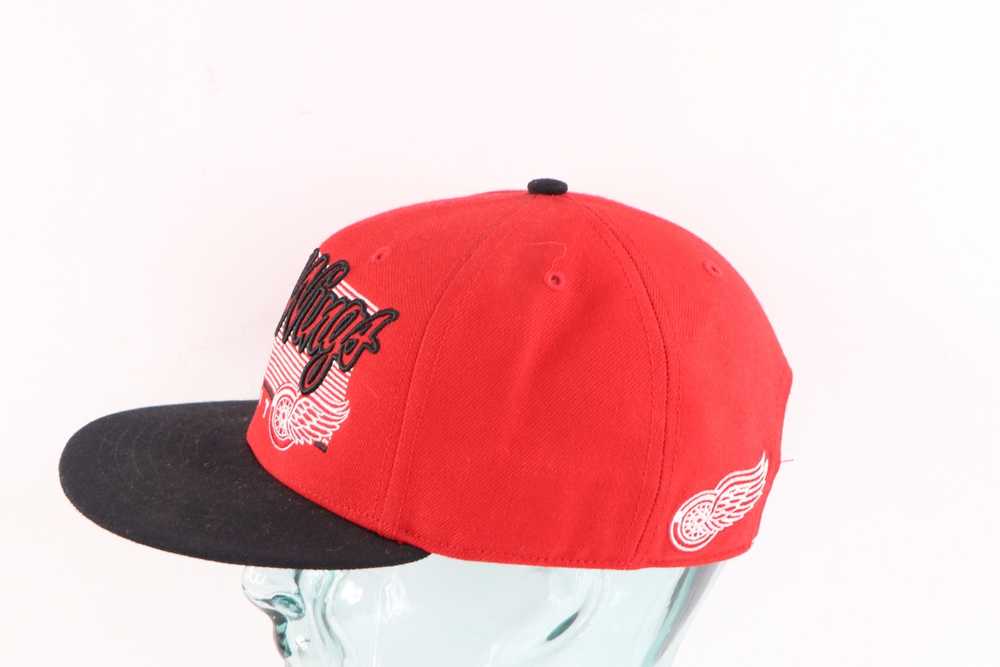 47 × Vintage 47 Brand Detroit Red Wings Hockey Sc… - image 2