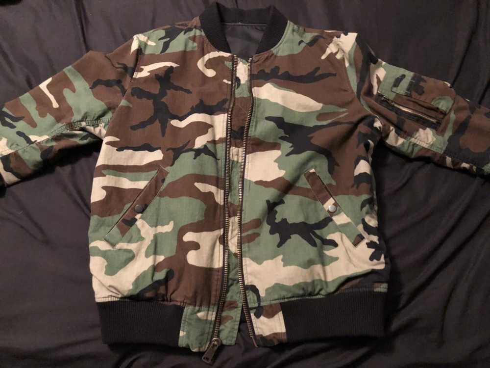 Louis Vuitton x Supreme Camo Jacket for Sale in Uppr Marlboro