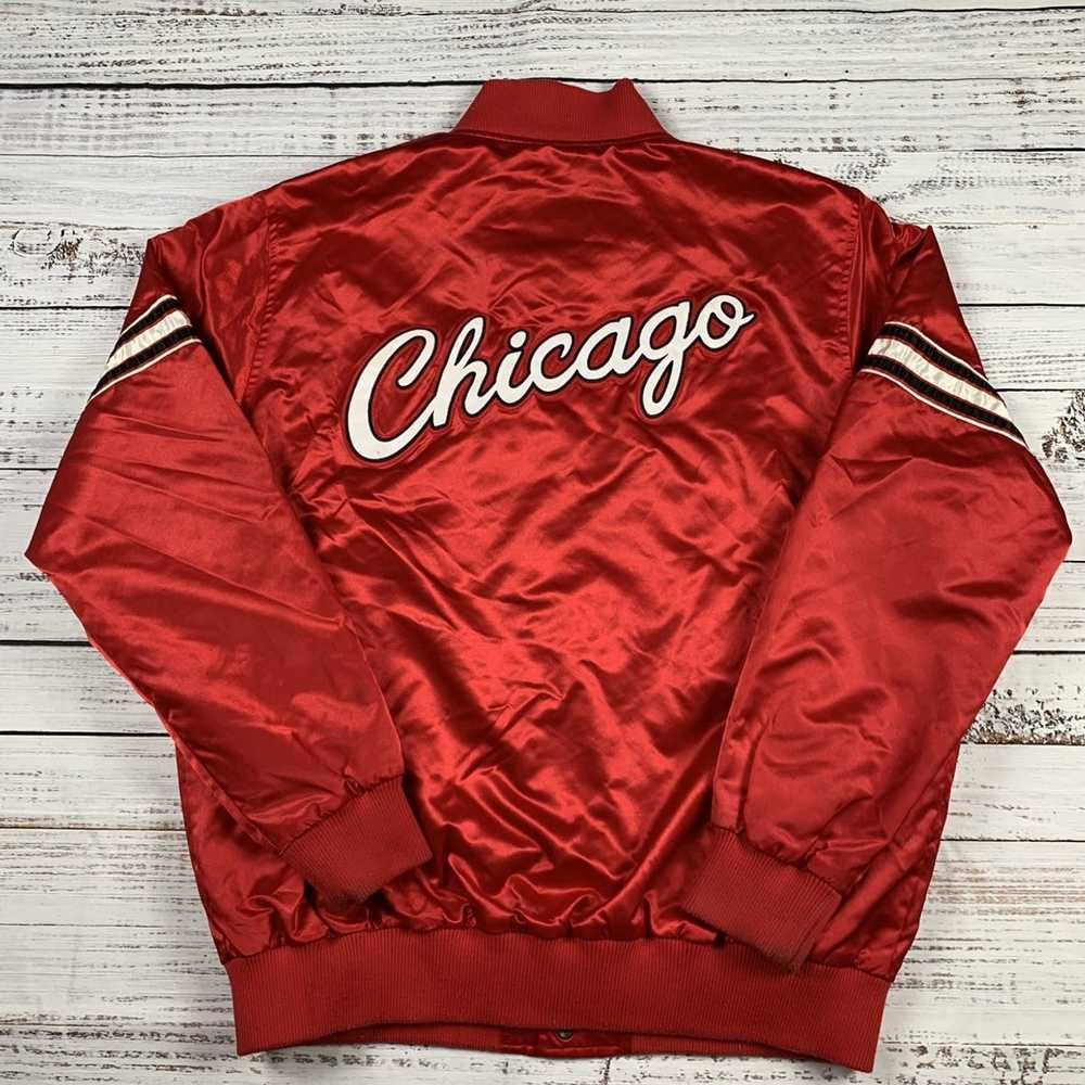 Vintage 90s Chicago Bulls Starter Jacket with Fur Lined Hood - ShopperBoard