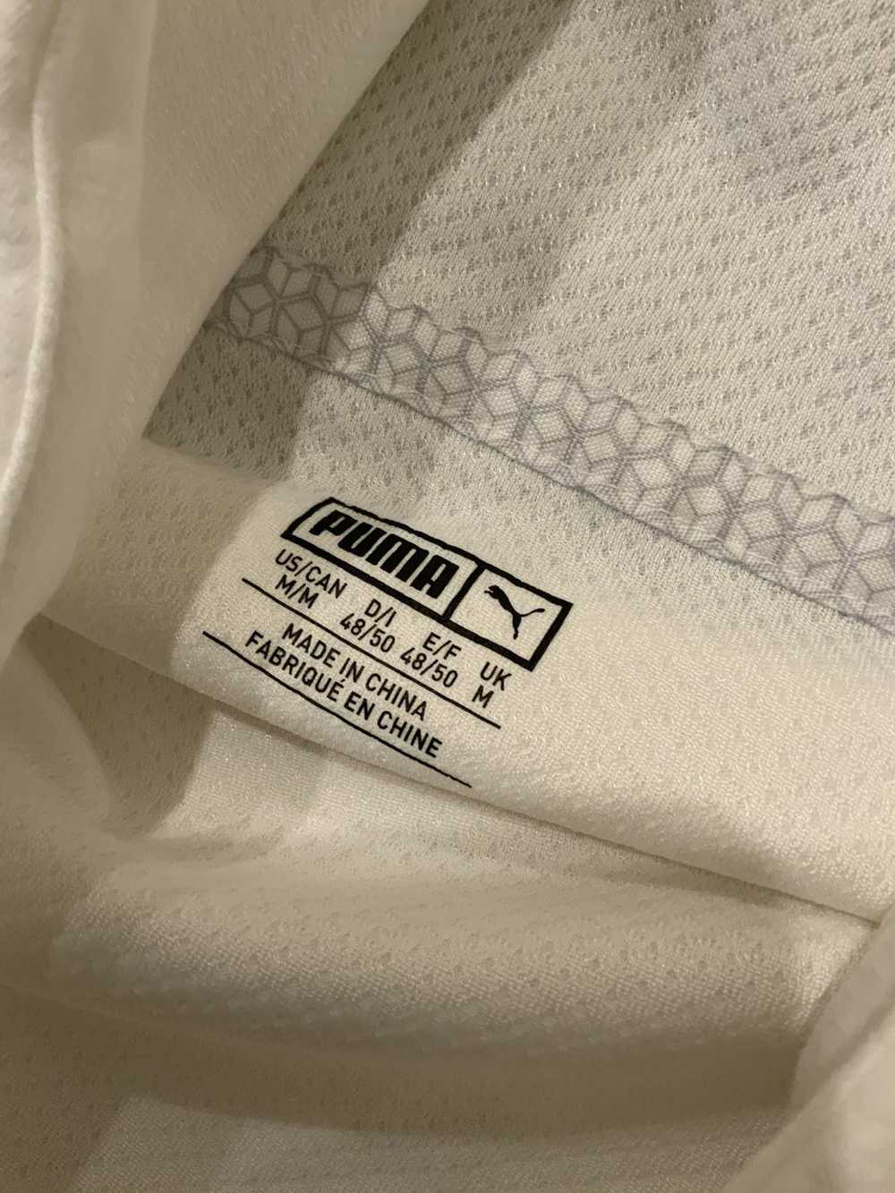 Puma Puma Sportswear White/Gold Short Sleeve Pull… - image 5
