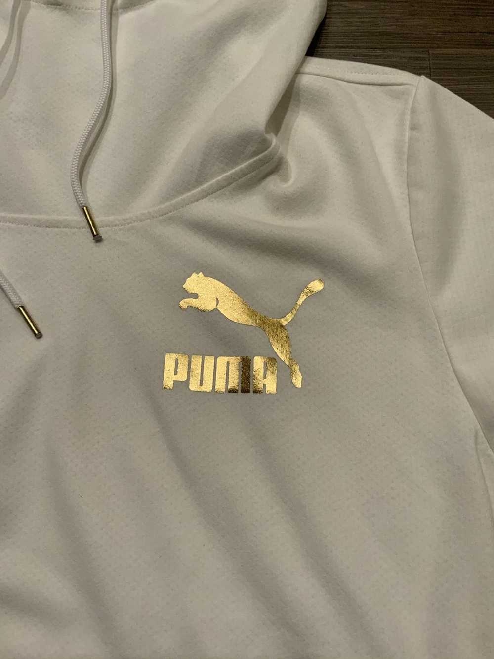 Puma Puma Sportswear White/Gold Short Sleeve Pull… - image 6