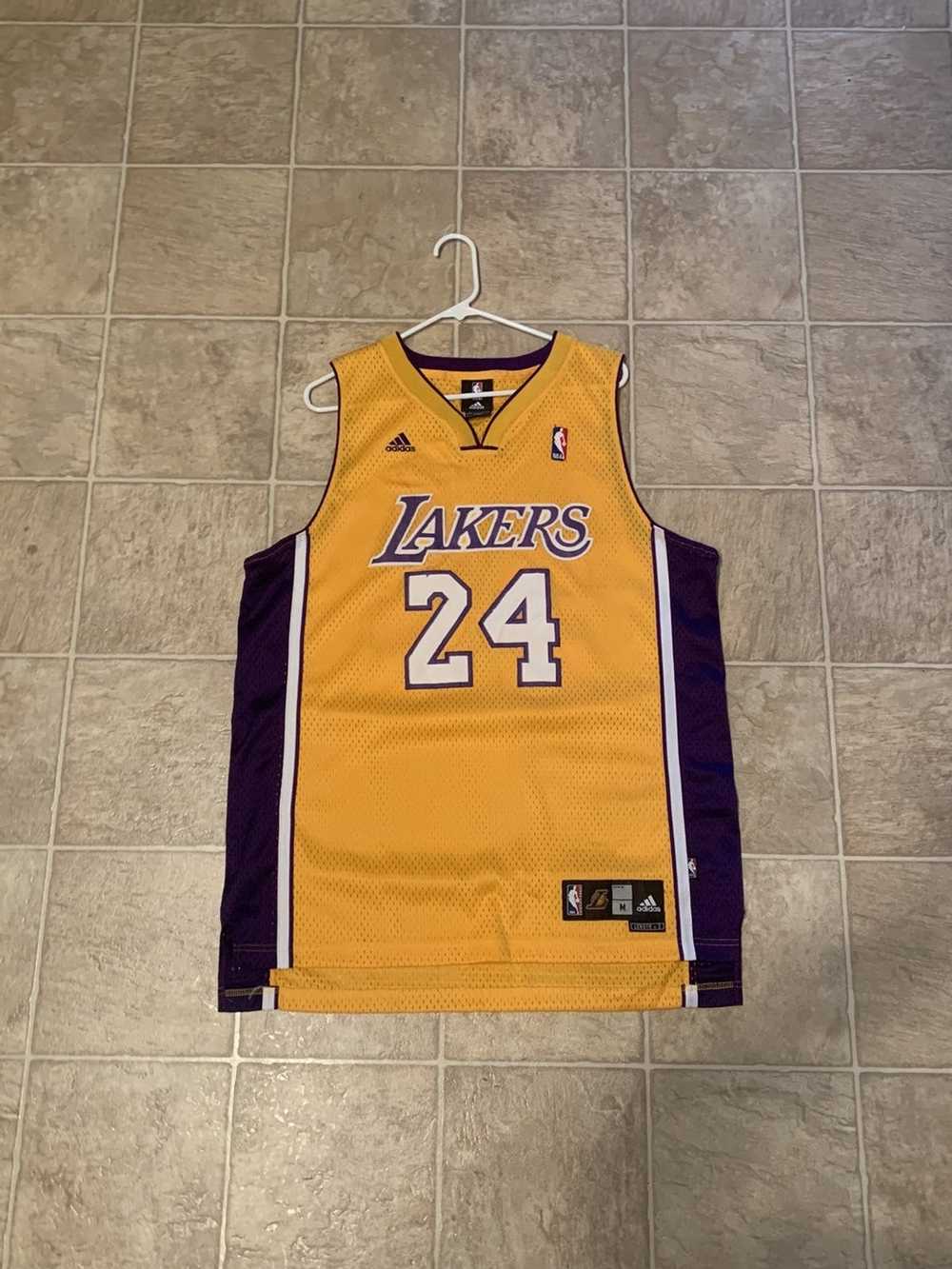 Men's Los Angeles Lakers Kobe Bryant 24 retro basketball jersey limited  edition vest gold black shirt
