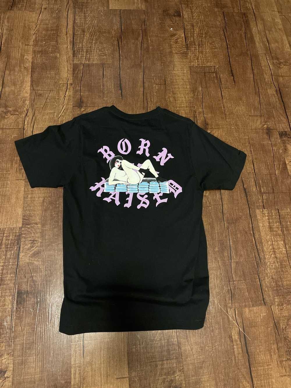 Born X Raised Lady On Bricks - image 3