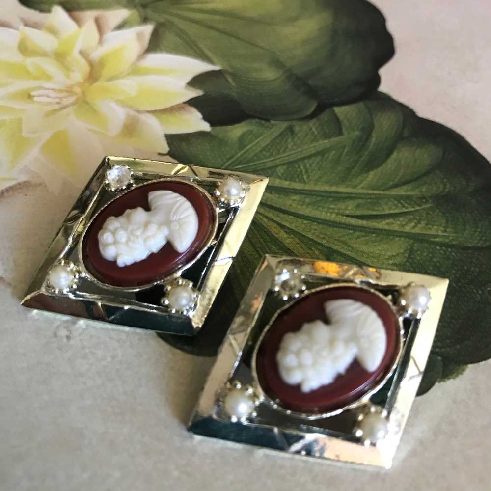 Sarah Coventry Cameo Clip Earrings - image 2